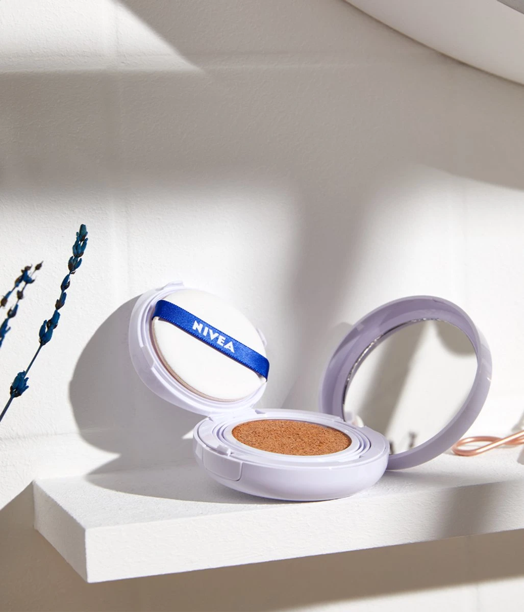 NIVEA Hyaluron Cellular Filler 3in1 Care Cushion – Medium 3 NIVEA Hyaluron Cellular Filler 3in1 Care Cushion – Medium - Afbeelding 3
