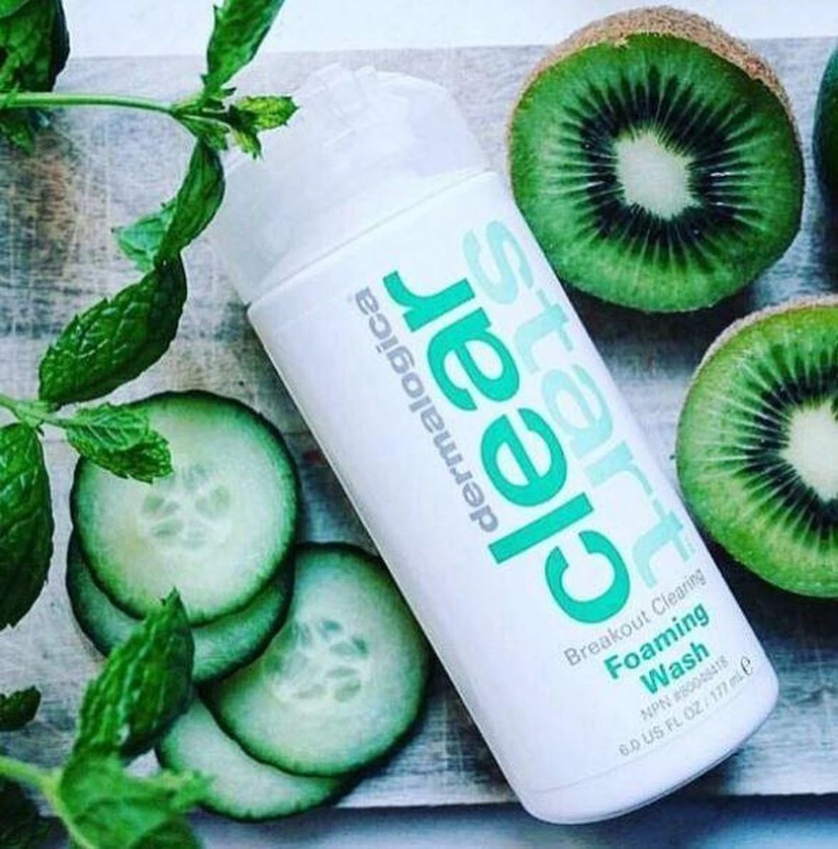 Dermalogica Breakout Clearing Foam Wash Gezichtsreiniger - 177 Ml 2 Dermalogica Breakout Clearing Foam Wash Gezichtsreiniger - 177 Ml - Afbeelding 2