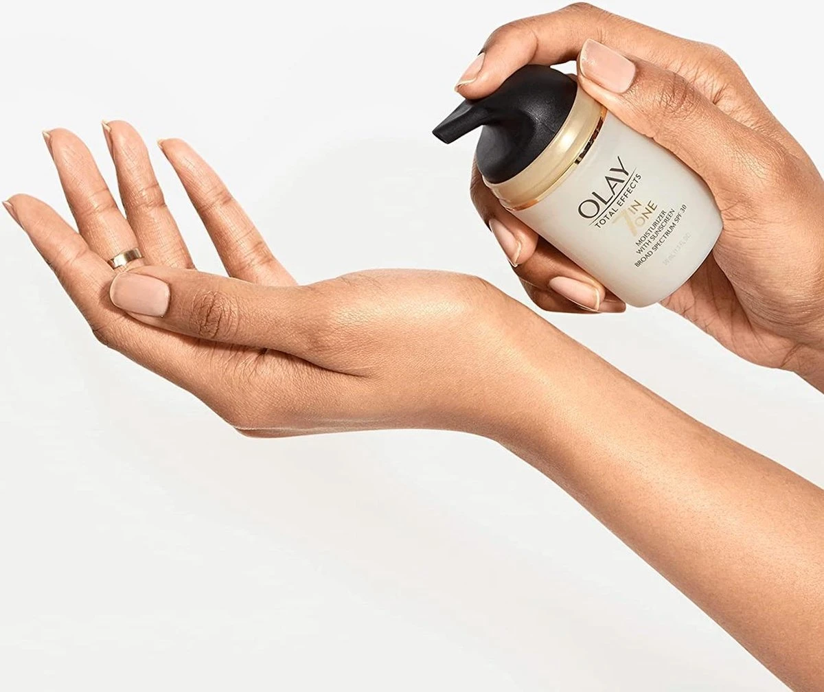 Olay Total Effects 7in1 Hydraterende Dagcrème - SPF 30 En Niacinamide - 50ml 6 Olay Total Effects 7in1 Hydraterende Dagcrème - SPF 30 En Niacinamide - 50ml - Afbeelding 6