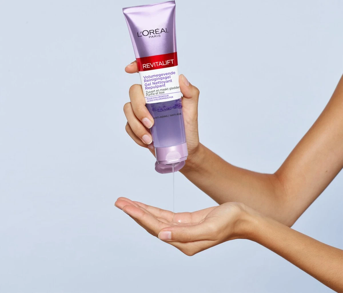 L'Oréal Paris Revitalift Volumegevende Reinigingsgel - Gezichtsreiniger Met Hyaluronzuur - 150 Ml 4 L'Oréal Paris Revitalift Volumegevende Reinigingsgel - Gezichtsreiniger Met Hyaluronzuur - 150 Ml - Afbeelding 4