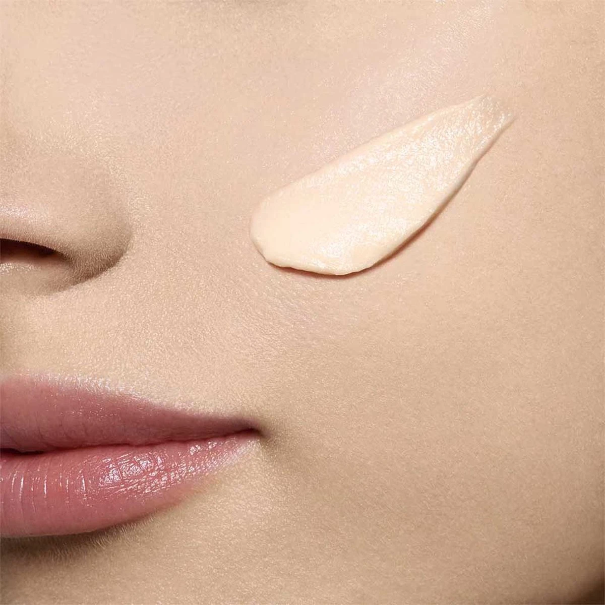 Clarins Extra Firming Jour SPF 15 Dagcrème - 50 Ml 4 Clarins Extra Firming Jour SPF 15 Dagcrème - 50 Ml - Afbeelding 4