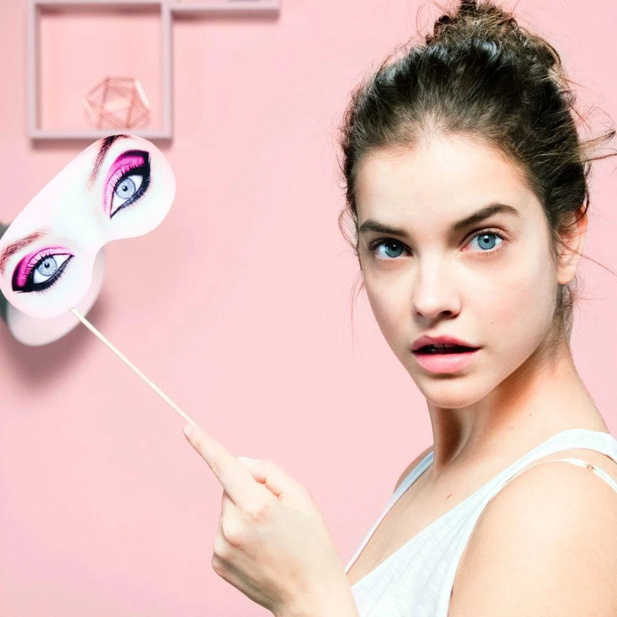 L’Oréal Paris Delicate Flowers Reinigingsgel - 150 Ml - Droge En Gevoelige Huid 2 L’Oréal Paris Delicate Flowers Reinigingsgel - 150 Ml - Droge En Gevoelige Huid - Afbeelding 2