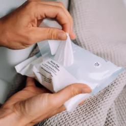 Naïf Plasticvrije Reinigende Gezichtsdoekjes - Parfumvrije Gezichtsreiniging - 25 Stuks X 3 - Met Natuurlijke Ingrediënten 5 Naïf Plasticvrije Reinigende Gezichtsdoekjes - Parfumvrije Gezichtsreiniging - 25 Stuks X 3 - Met Natuurlijke Ingrediënten -Zacht Huid Verkoop 1200x1200 975