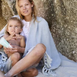 Naïf Verkoelende After Sun Met Aloë Vera - 100ml - Met Natuurlijke Ingrediënten 8 Naïf Verkoelende After Sun Met Aloë Vera - 100ml - Met Natuurlijke Ingrediënten -Zacht Huid Verkoop 1200x800 9