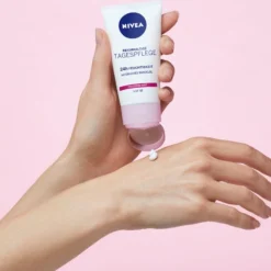 NIVEA Essentials Hydraterende Dagcreme SPF15 - 50 Ml -Zacht Huid Verkoop 1200x910