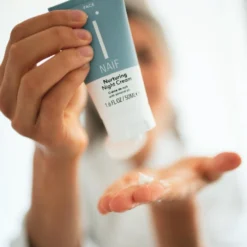 Naïf Gezichtsverzorging Set – 4 Stuks - Voordeelverpakking - Met Natuurlijke Ingrediënten 5 Naïf Gezichtsverzorging Set – 4 Stuks - Voordeelverpakking - Met Natuurlijke Ingrediënten -Zacht Huid Verkoop 798x1200