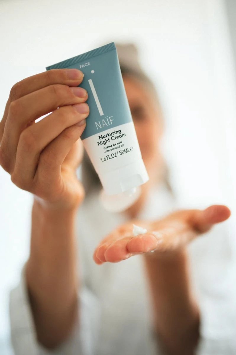 Naïf Gezichtsverzorging Set – 4 Stuks - Voordeelverpakking - Met Natuurlijke Ingrediënten 3 Naïf Gezichtsverzorging Set – 4 Stuks - Voordeelverpakking - Met Natuurlijke Ingrediënten - Afbeelding 3