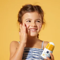 NIVEA SUN Babies & Kids Sensitive Roll-On Zonnebrand SPF 50+ - 50 Ml -Zacht Huid Verkoop 800x1200 31