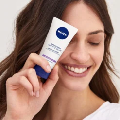 NIVEA Essentials Sensitive - 3 X 50 Ml - Nachtcrème 11 NIVEA Essentials Sensitive - 3 X 50 Ml - Nachtcrème -Zacht Huid Verkoop 960x1200 27