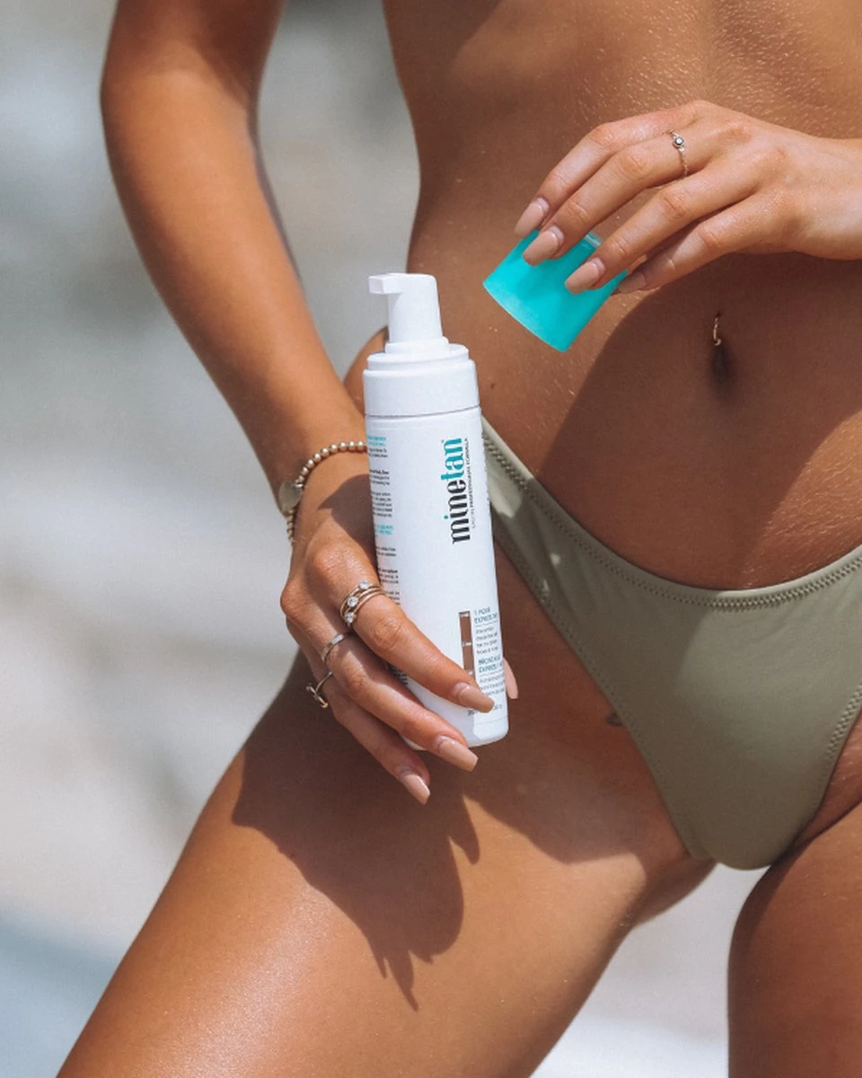 Minetan - Olive Self Tanning Foam For Very Dark Tan (Super Dark) - 200ml 2 Minetan - Olive Self Tanning Foam For Very Dark Tan (Super Dark) - 200ml - Afbeelding 2